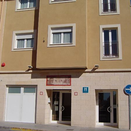 Hostal El Estudio Almansa Bagian luar foto