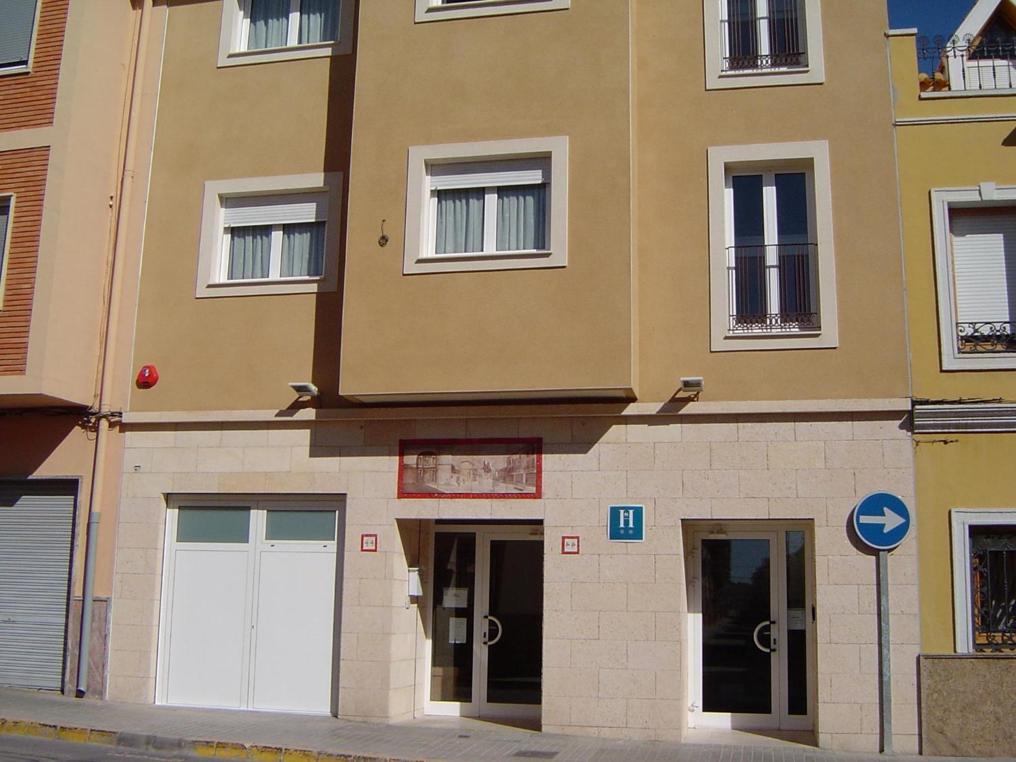 Hostal El Estudio Almansa Bagian luar foto