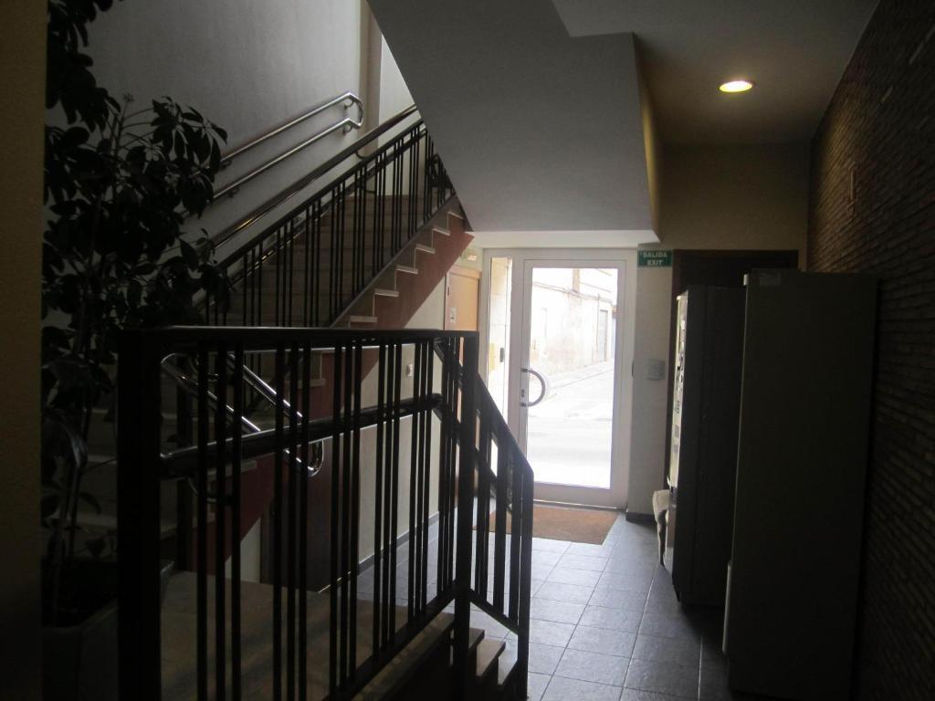 Hostal El Estudio Almansa Bagian luar foto