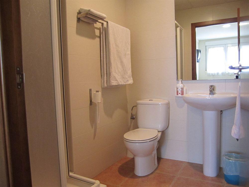 Hostal El Estudio Almansa Bagian luar foto